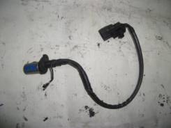 Датчик положения коленвала. Toyota: Tercel, Corolla, Corsa, Cynos, Raum, Paseo, Starlet, Caldina, Corolla II, Sprinter Двигатели: 4EFE, 5EFE