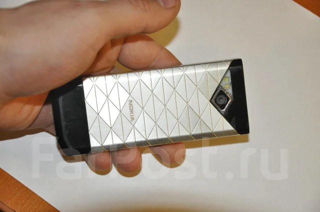 Nokia 7900 Crystal Prism ����