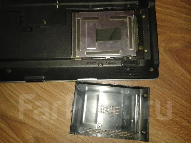 ASUS X50V. 2����, ��� 1024 ��, WiFi: 1, Bluetooth: 1 ����