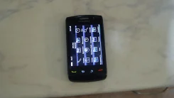 BlackBerry Storm2 9520. �/�