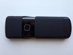 Nokia 8600 Luna ����