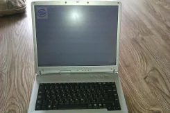 Roverbook VOYAGER V555. 1,4����, ��� 256 �� � ������