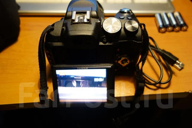 Fujifilm FinePix HS10. 10 - 14.9 ��, ���: 14� � ����� ����