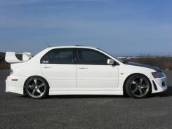 Порог пластиковый. Mitsubishi Lancer