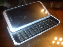 Nokia E7