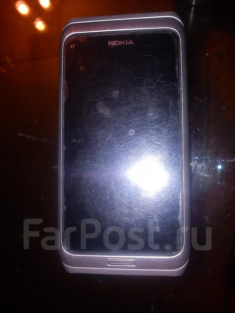 Nokia E7 ����