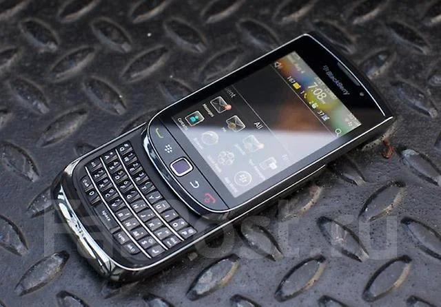 BlackBerry Torch 9800. �/� ����