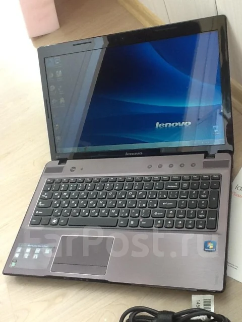 Lenovo IdeaPad Z575. 1,9����, ��� 4 ��, ���� 500���, WiFi: 1 ����