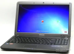 Samsung R525. 2,3����, ��� 4 ��, ���� 320���, WiFi, Bluetooth ����