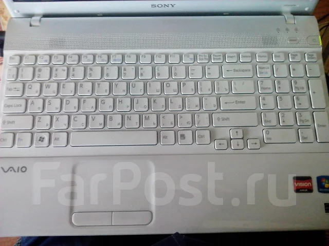 Sony VAIO VPC-EE4E1R. ��� 3072 ��, ���� 320���, WiFi: 1, Bluetooth: 1, ����������� �� 3��. ����