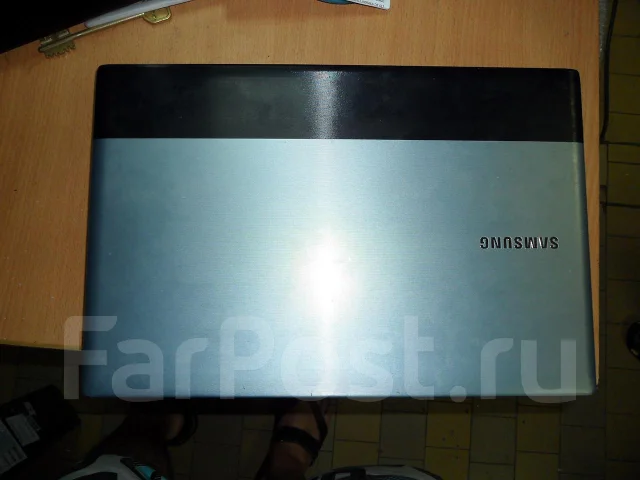 Samsung R520. ��� 4 ��, ���� 500���, WiFi: 1, Bluetooth: 1 ����