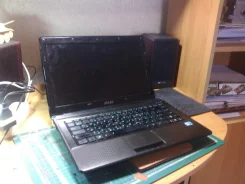 ASUS K42JR. 2,5����, ��� 4 ��, ���� 250���, WiFi, Bluetooth, ����������� �� 3��. ����