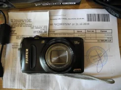Fujifilm FinePix F300EXR. 10 - 14.9 ��, ���: 14� � ����� ����