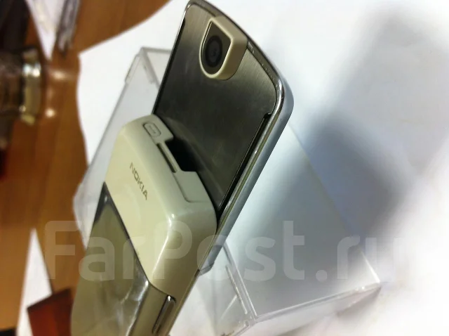 Nokia 8800 Sirocco Edition. �/� ����