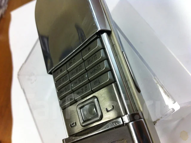 Nokia 8800 Sirocco Edition. �/� ����