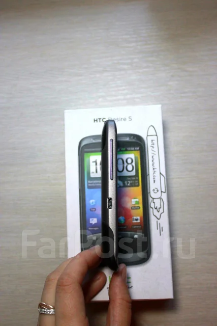 HTC Desire S. �/� ����