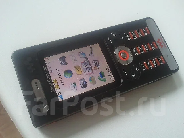Sony Ericsson Walkman W880i. �/� ����