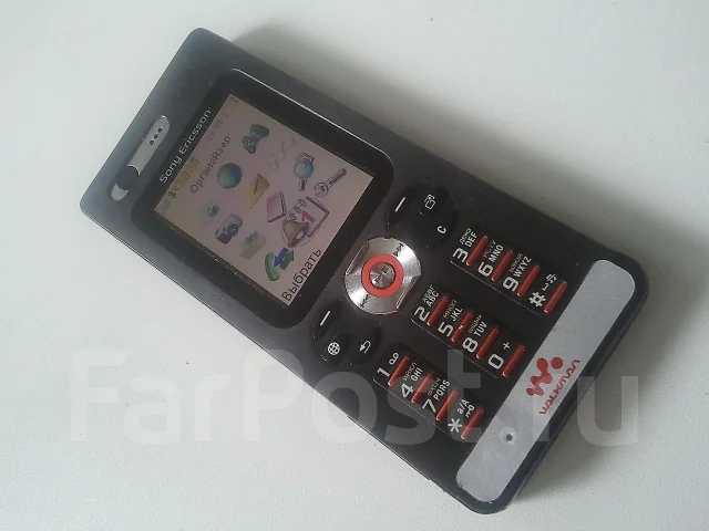 Sony Ericsson Walkman W880i. �/� ����