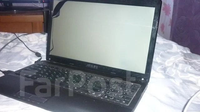 ASUS X53U. 1,6����, ��� 2048 ��, ���� 300���, WiFi: 1, ����������� �� 6��. ����