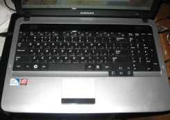 Samsung RV508. 2,3����, ��� 3072 ��, ���� 500���, WiFi, ����������� �� 3��. ����