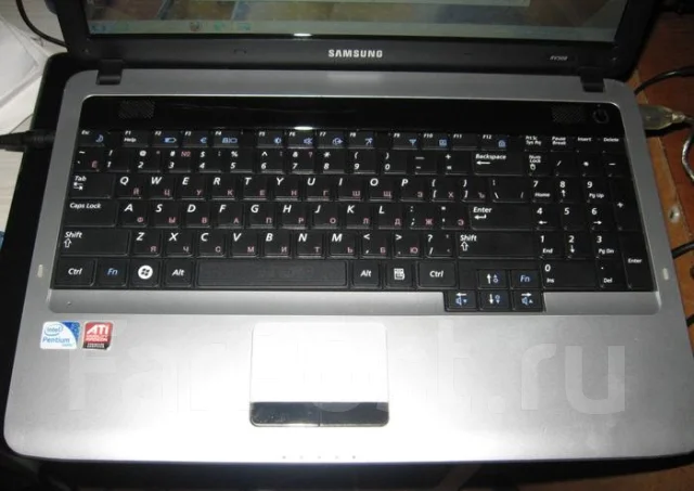 Samsung RV508. 2,3����, ��� 3072 ��, ���� 500���, WiFi: 1, ����������� �� 3��. ����