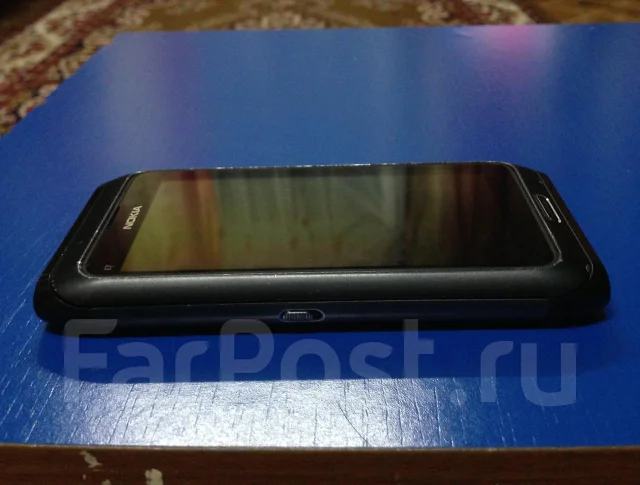 Nokia E7 ����