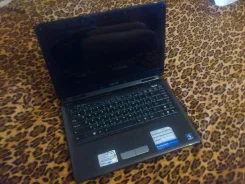 ASUS K40IJ. ��� 2048 ��, ���� 220���, WiFi ����