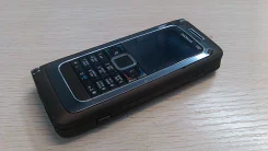 Nokia E90 ����