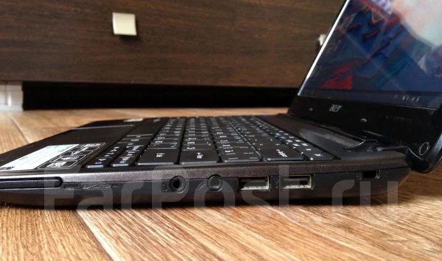 Acer Aspire One AO722-C58kk. 1����, ��� 2048 ��, ���� 250���, WiFi: 1, Bluetooth: 1, ����������� �� 6��. ����