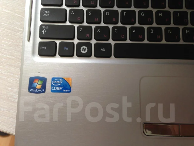 Samsung Q530. 2,4����, ��� 4 ��, ���� 320���, WiFi: 1, Bluetooth: 1 ����