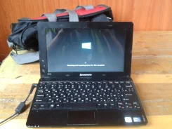 Lenovo IdeaPad S100. 1,7����, ��� 2048 ��, ���� 320���, WiFi, Bluetooth, ����������� �� 6��.