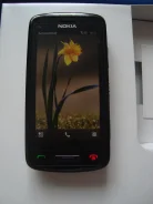Nokia C6-01. �/�