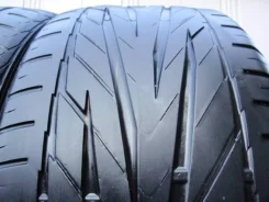 General Tire Exclaim. 40�%, 2 ��