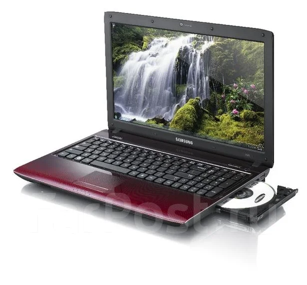 Samsung R780. 2,4����, ��� 4 ��, ���� 500���, WiFi: 1, Bluetooth: 1, ����������� �� 2��. ����