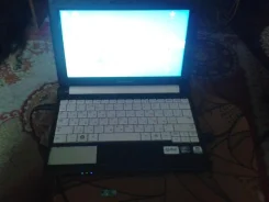 Samsung N150. 1,6����, ��� 1024 ��, ���� 250���, WiFi, Bluetooth, ����������� �� 8��. ����
