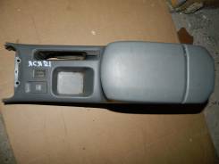 Бардачок. Toyota RAV4, ACA21W