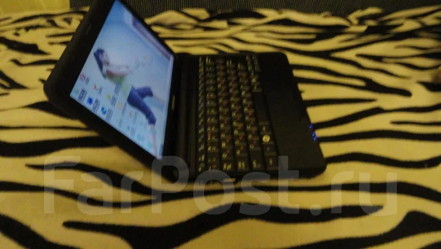 Samsung N130. 3,2����, ��� 1024 ��, ���� 120���, ����������� �� 2��. ����