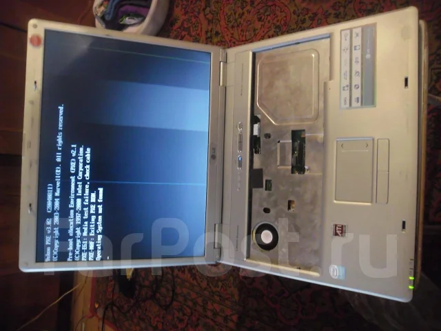 LG E500. 1,7����, ��� 512 �� ����