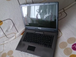 ASUS X51L. 2,1����, ��� 3072 ��, ���� 160���, WiFi ����