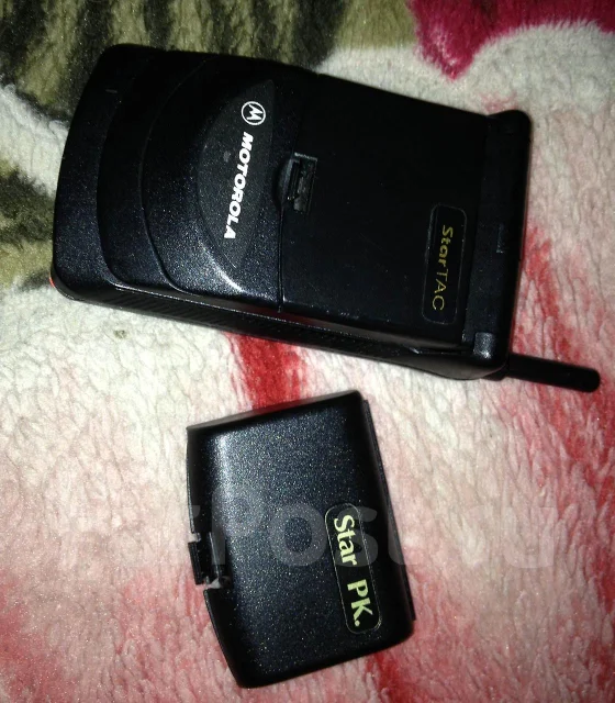 Motorola StarTAC 70. �/� ����