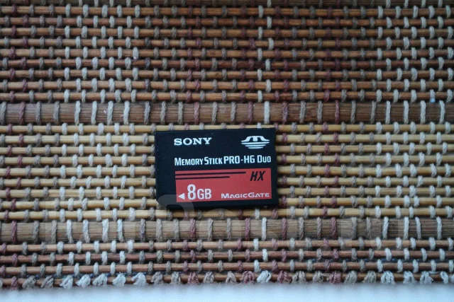 Sony Alpha DSLR-A700. 10 - 14.9 ��, ���: 5� ����