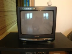 Aiwa. CRT (���) ����