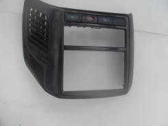Консоль панели приборов. Nissan Elgrand, AVWE50