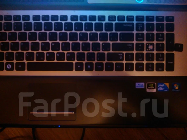 Samsung RF710. 2,5����, ��� 4 ��, ���� 640���, WiFi: 1, Bluetooth: 1, ����������� �� 2��. ����