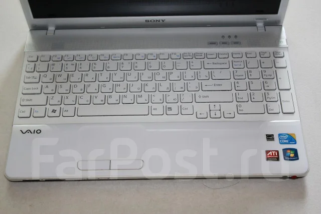 Sony VAIO VPC-EB3E1R. 2����, ��� 3072 ��, ���� 320���, WiFi: 1, Bluetooth: 1, ����������� �� 4��. ����