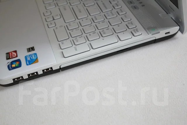 Sony VAIO VPC-EB3E1R. 2����, ��� 3072 ��, ���� 320���, WiFi: 1, Bluetooth: 1, ����������� �� 4��. ����