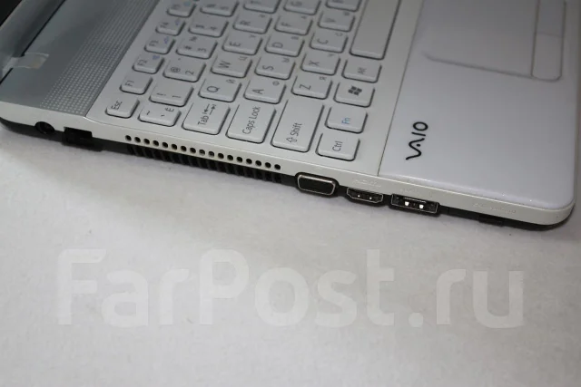 Sony VAIO VPC-EB3E1R. 2����, ��� 3072 ��, ���� 320���, WiFi: 1, Bluetooth: 1, ����������� �� 4��. ����