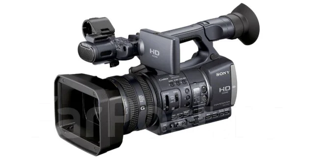 Sony HDR-AX2000E. 20 � ����� ��, � ���������� ����