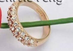 Italina Regent Кольцо с фианитами розовое золото18К Swarovski