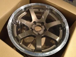 Oxigin. 9.0x17", 5x114.3, ET30 ����